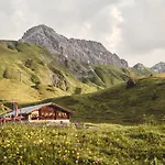Hotel Burg 5*