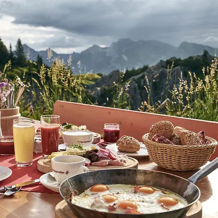 Burg Oberlech