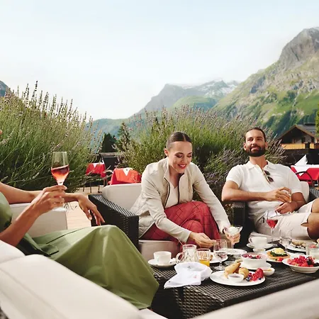 Hotel Burg Oberlech
